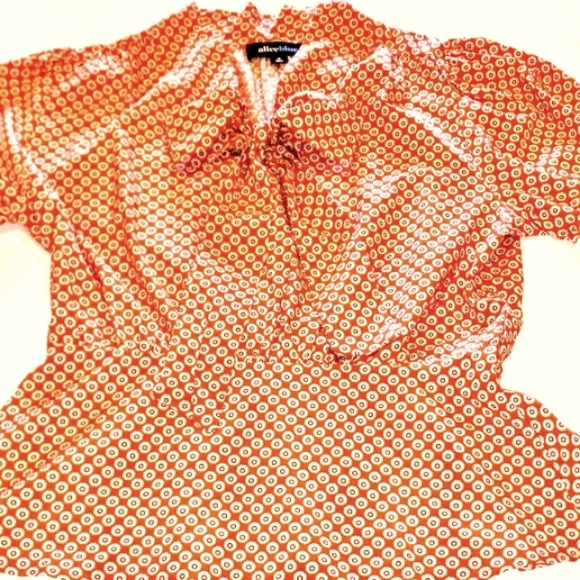 'Alice Blue' Tangerine Print Top w/ Bow- Size MEDIUM - Picture 6 of 6